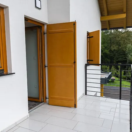 Zidanica Sredi Dolenjskih Gricev - V Gaj * Trebnje