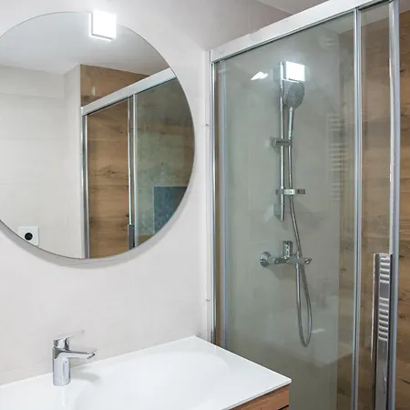 Zidanica Sredi Dolenjskih Gricev - V Gaj Trebnje