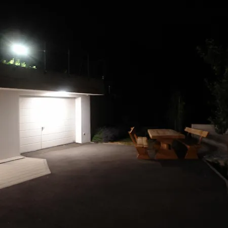 Zidanica Sredi Dolenjskih Gricev - V Gaj * Trebnje