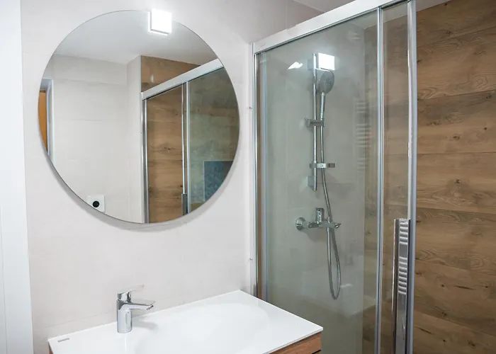 Zidanica Sredi Dolenjskih Gricev - V Gaj Trebnje