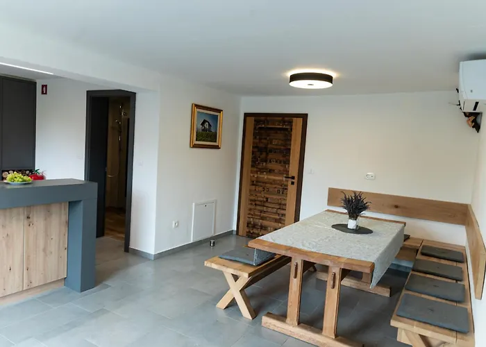 Zidanica Sredi Dolenjskih Gricev - V Gaj Casa vacanze