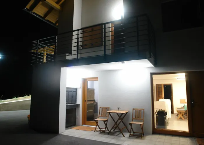 Zidanica Sredi Dolenjskih Gricev - V Gaj Trebnje